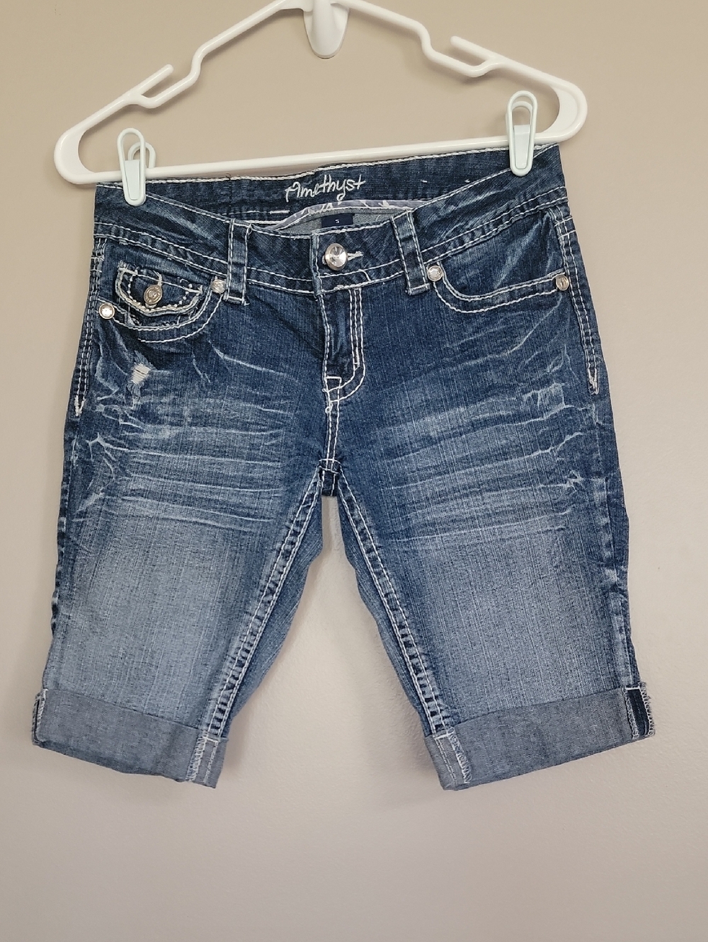 Amethyst Distressed Jean Shorts Size 5